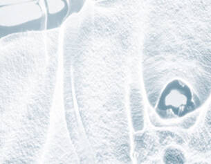 Hjalper till att starka hudens fuktbarriar