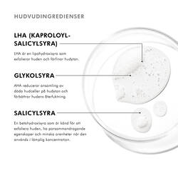 Kvinna håller i Blemish + Age Cleanser